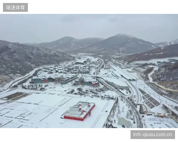 河北崇礼利用冬奥废弃厂房，改建为国家北方乡村攀岩及轮滑训练基地